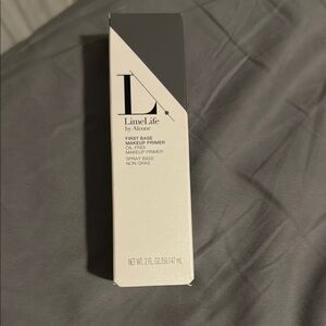 First Base Oil Free Primer Spray